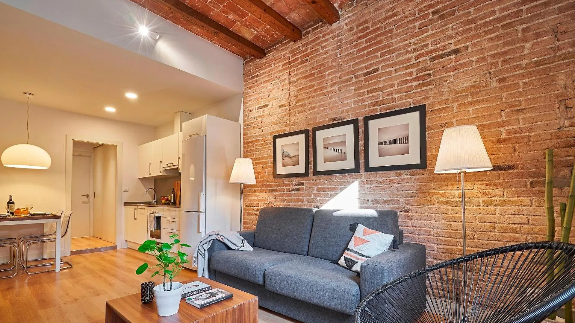 Catalan Comfort Near Sagrada Familia By Myrentalhost Barcelona