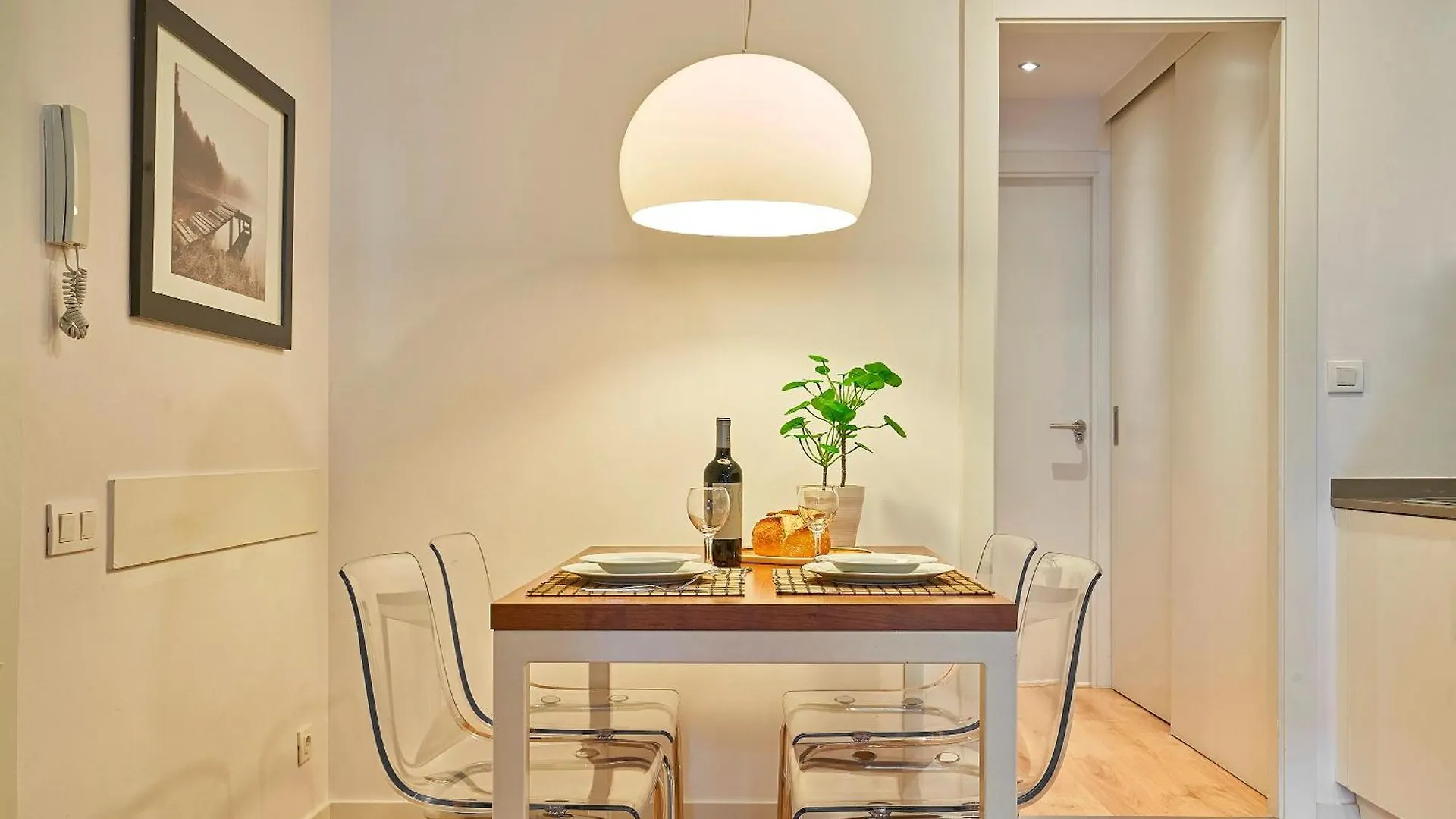 Catalan Comfort Near Sagrada Familia By Myrentalhost Barcelona Apartment